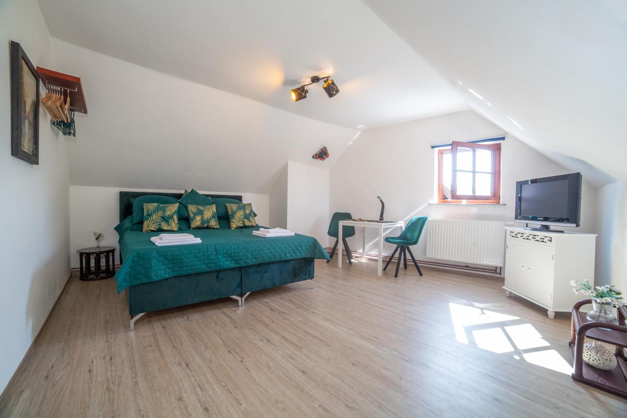 Rezidence Plesivec - Rodinny Apartman S 3 Loznicemi Cesky Krumlov Exterior foto